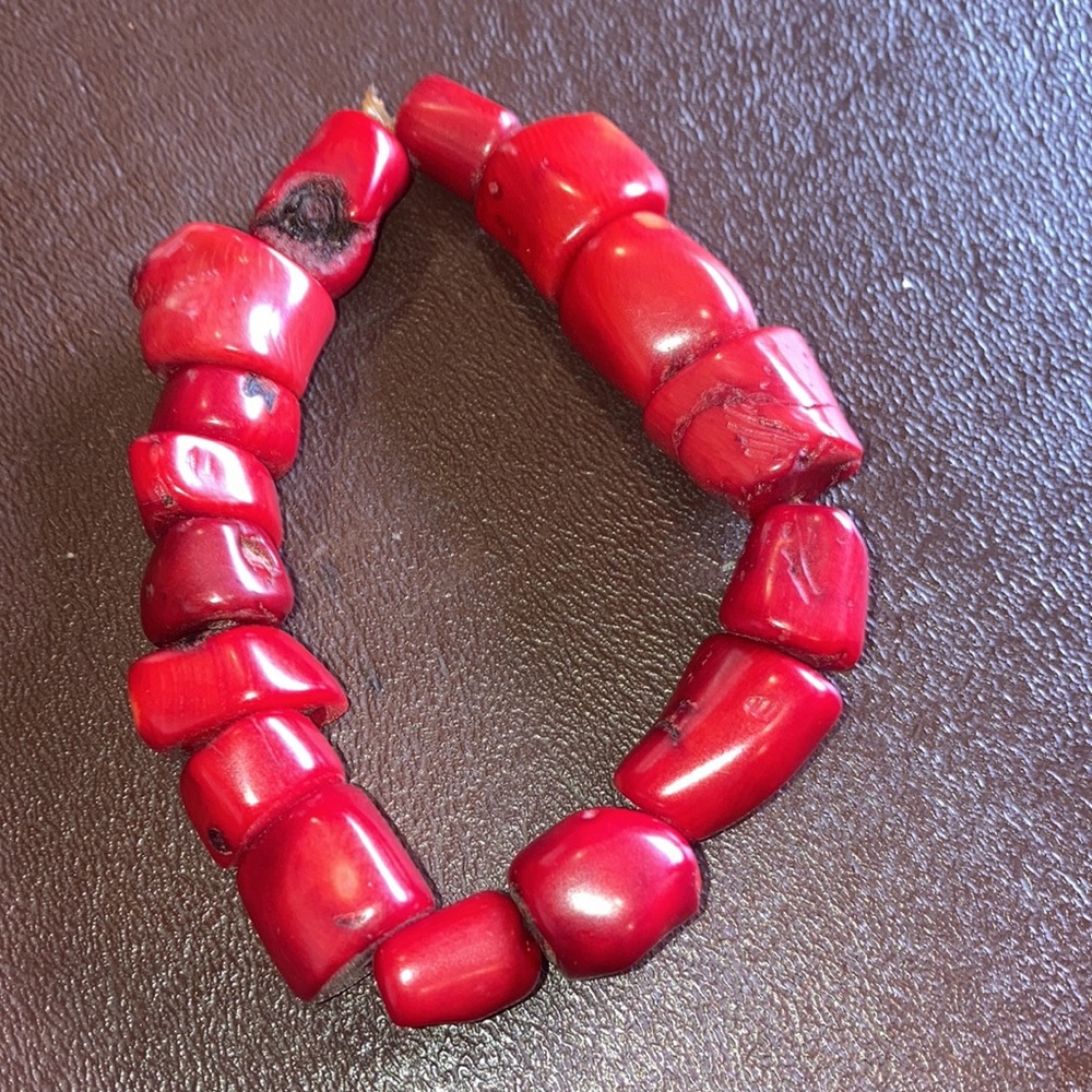Vintage Coral Jewelry - Picture 3 of 12